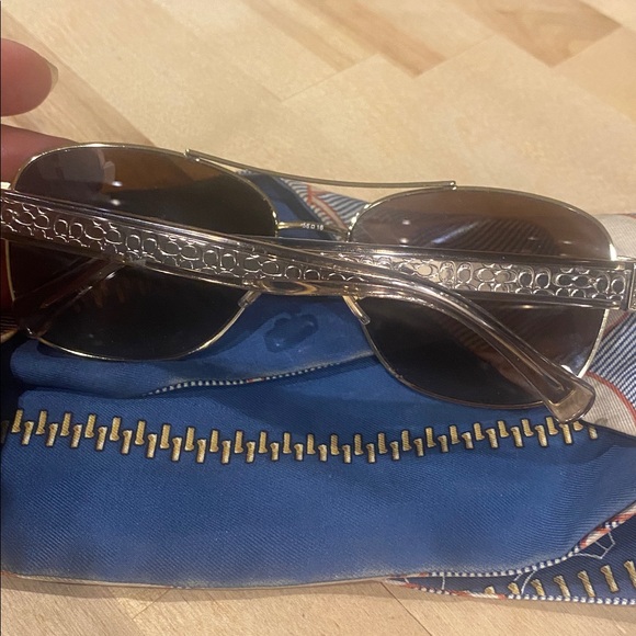 Authentic Coach sunglasses - Picture 2 of 4